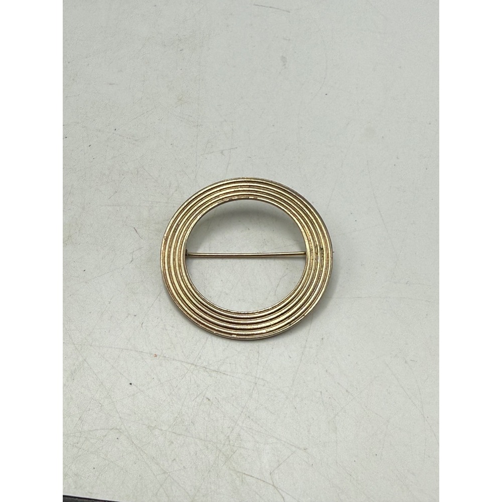 Vintage Gold Tone Concentric Ribbed Circle Brooch Round Pin Minimalist 1.5"
